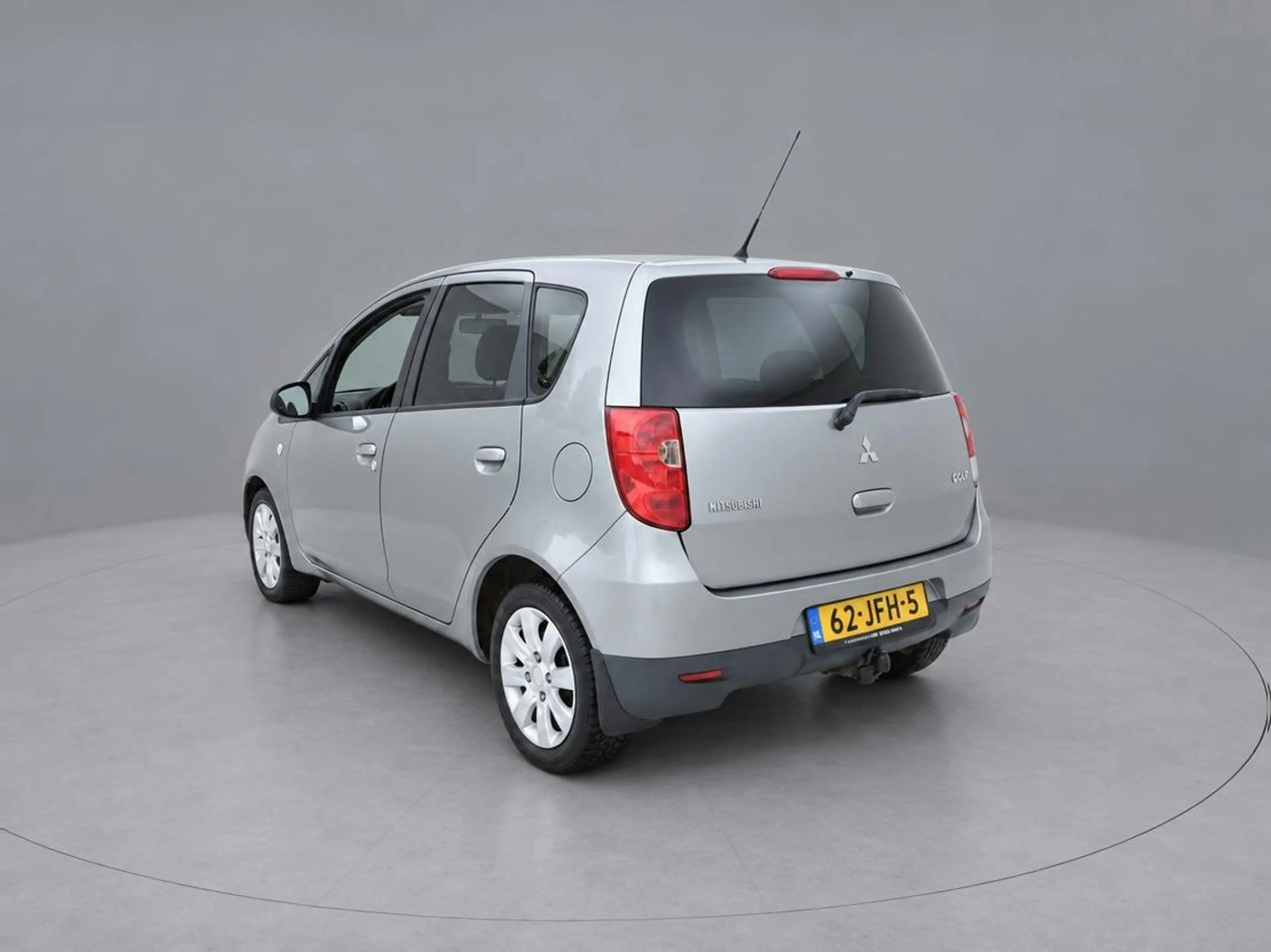 Mitsubishi Colt 1.3 Invite — photo 6