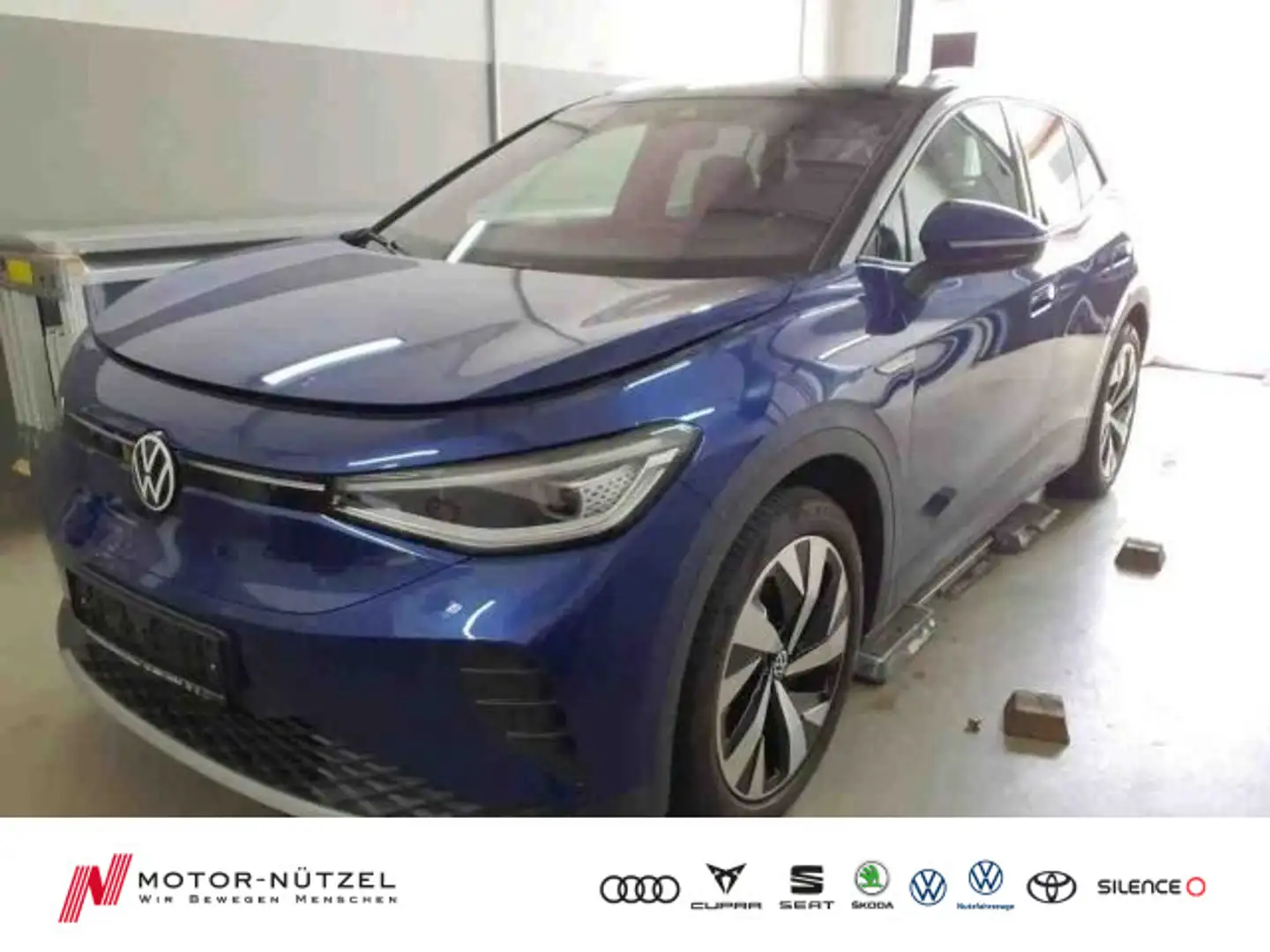 Volkswagen ID.4 Pro Performance 150kw MATRIX+NAVI+AHK+ACC Blau - 1