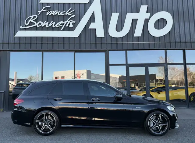 Mercedes-Benz C 63 AMG 43 AMG 3.0 V6 367 Ch 4MATIC 9G-TRONIC