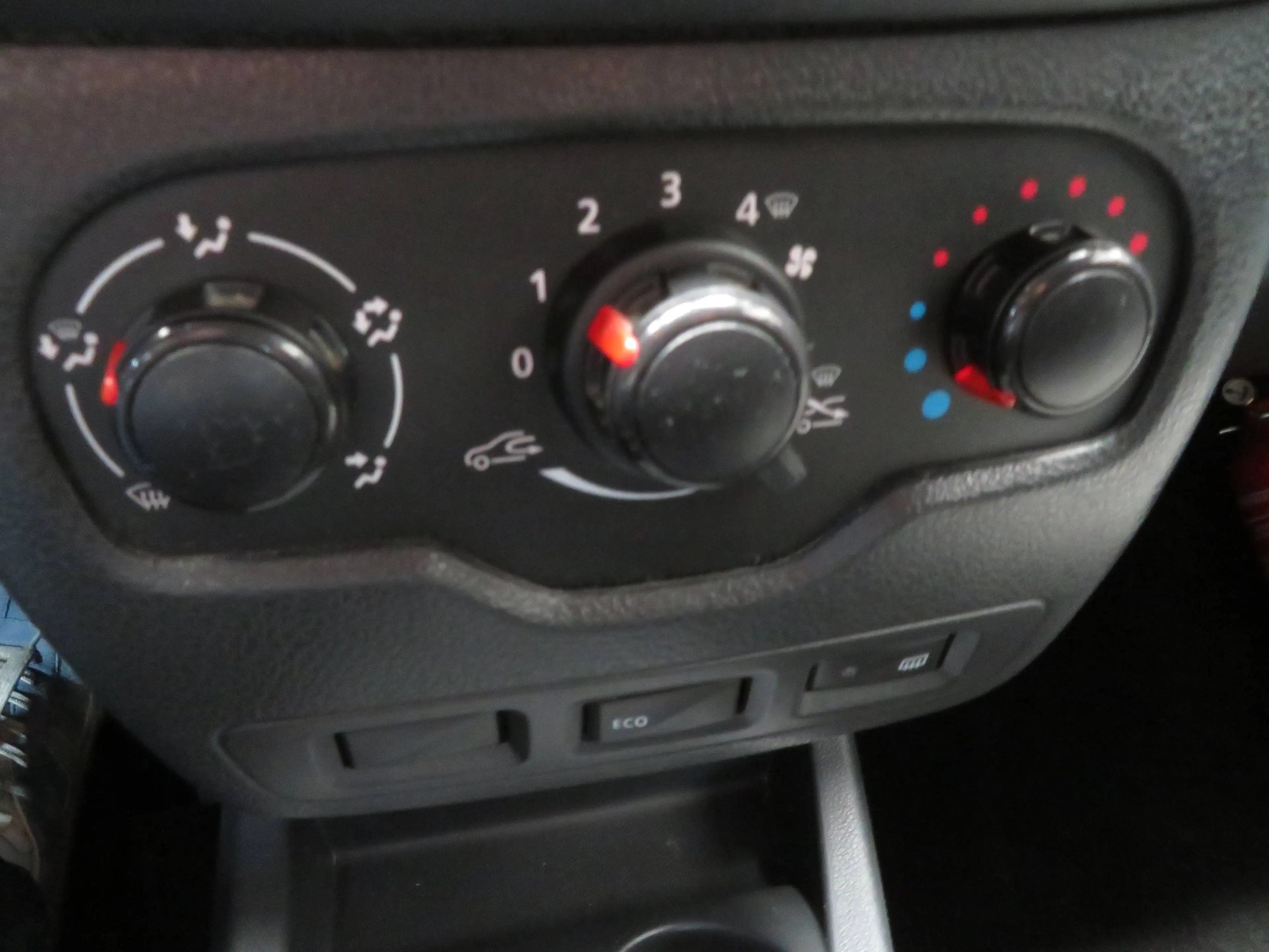 Dacia Dokker 1.6i SCe (EU6.2) — photo 7