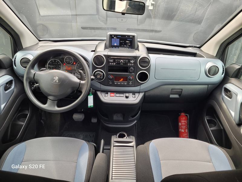 Peugeot Partner Tepee 1.6 — photo 9