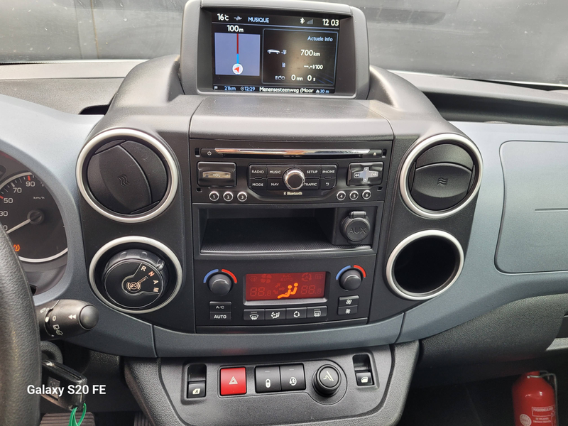 Peugeot Partner Tepee 1.6 — photo 12
