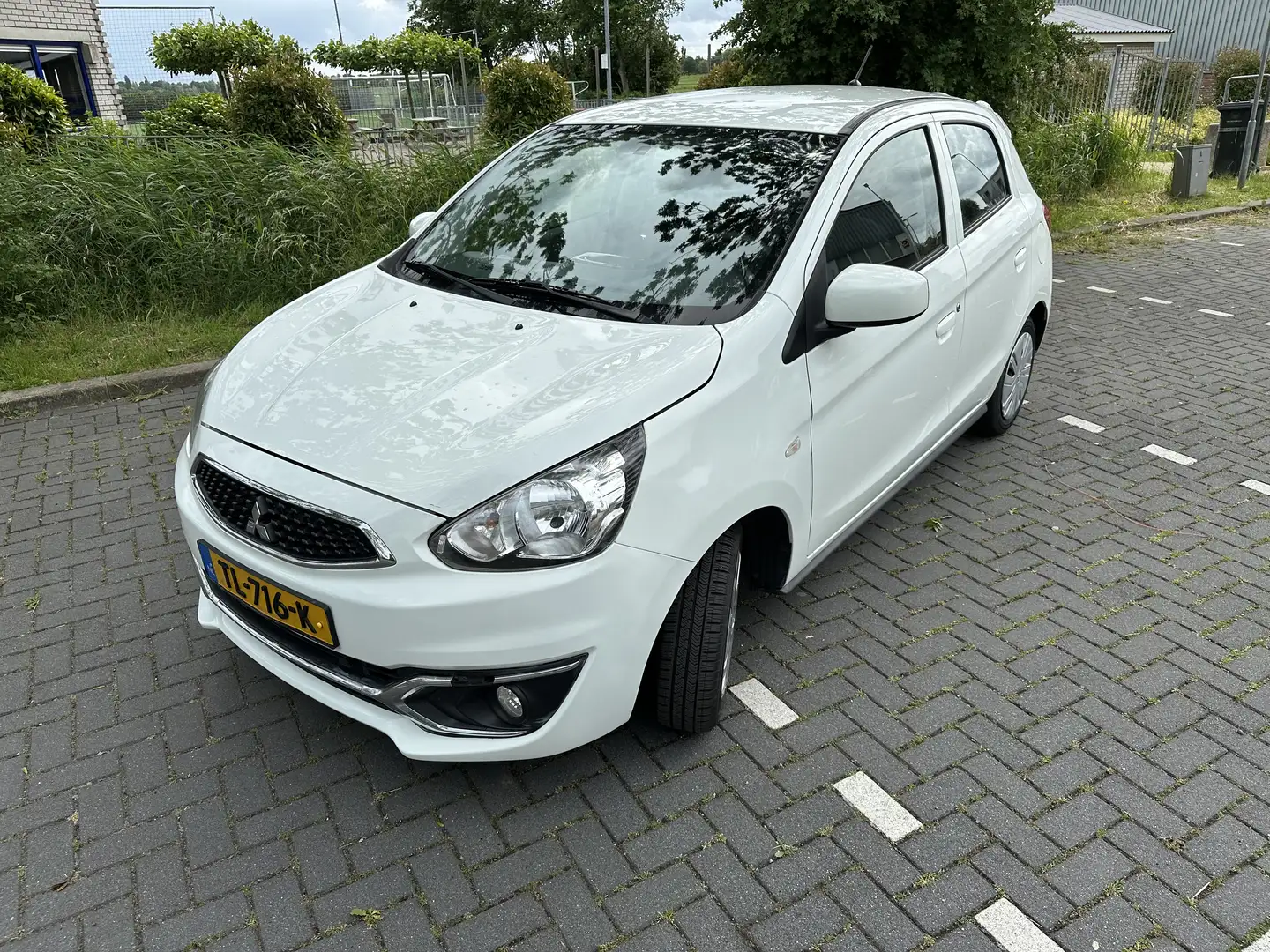 Mitsubishi Space Star 1.0 Cool+ Blanc - 1