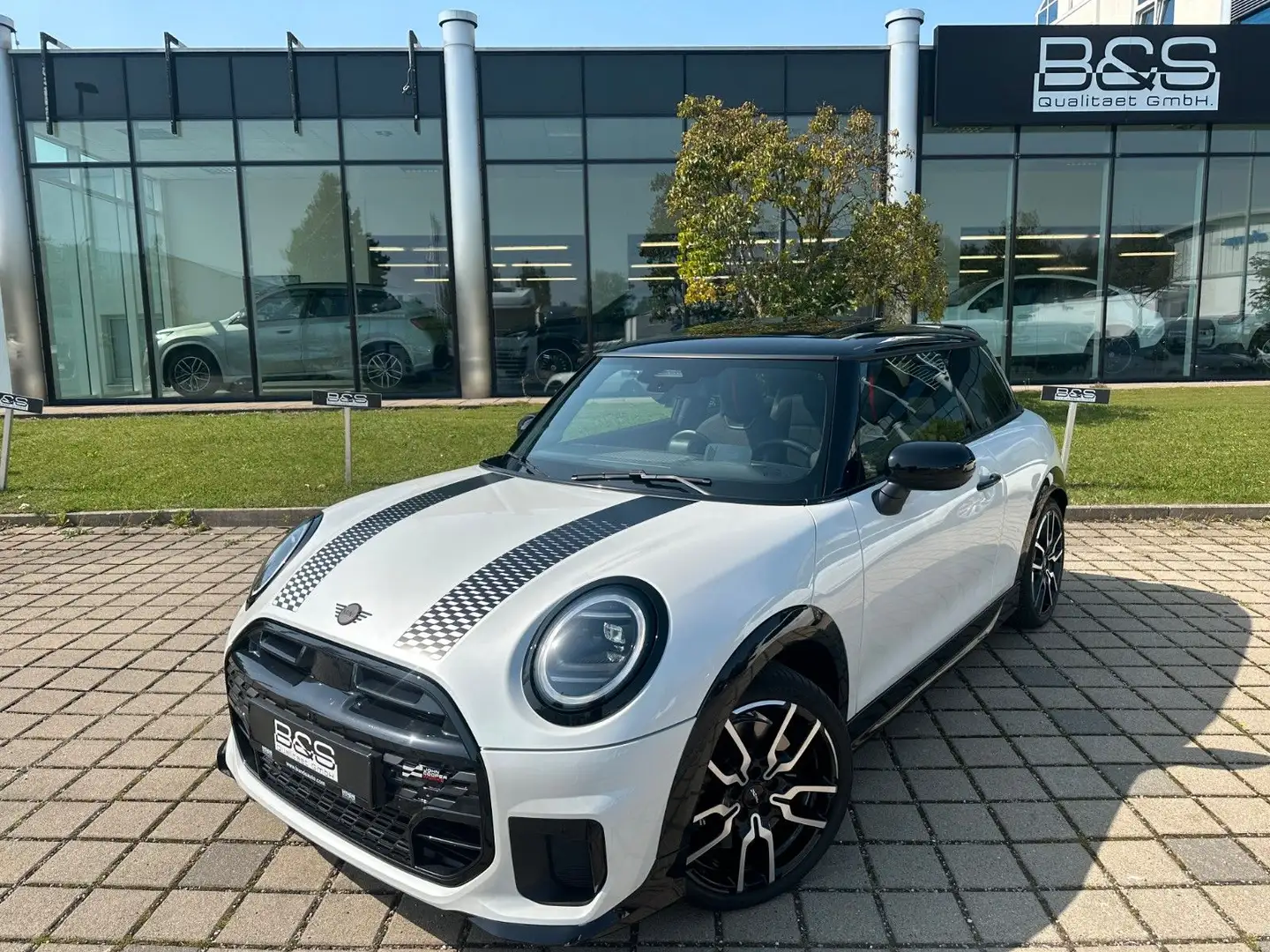 MINI Cooper S John Cooper Works Trim XL Pack,Pano,ACC Weiß - 2