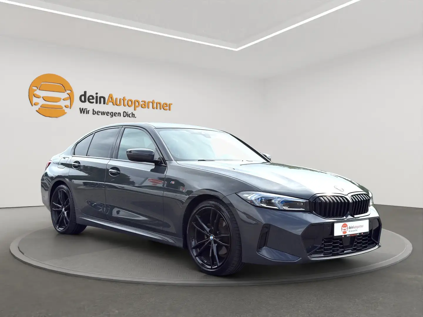 BMW 320 d xDrive M Sport LED/LEDER/HUD/STHZ/ACC/LANE/WIDES Grau - 2