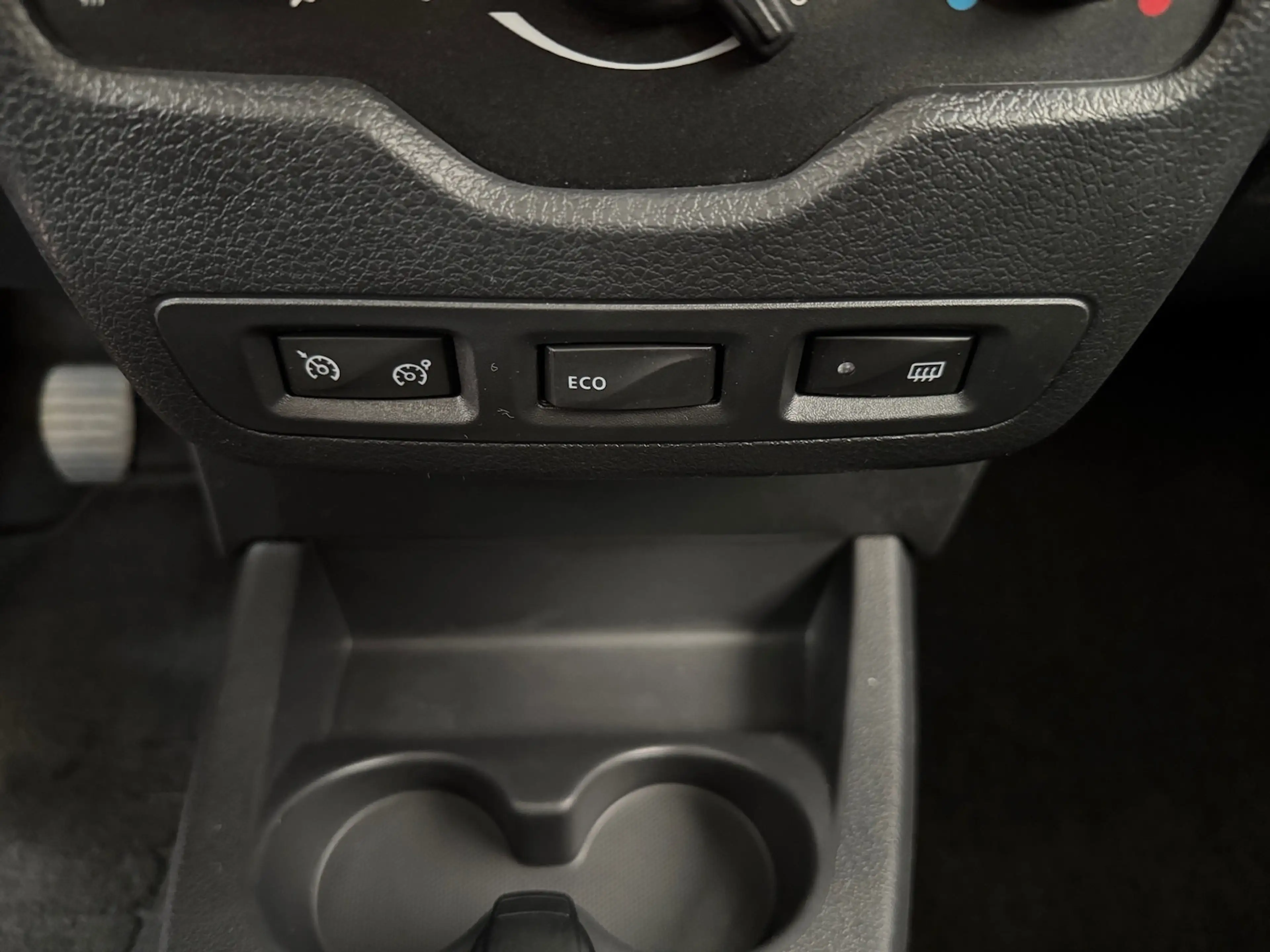 Dacia Lodgy Comfort 7Sitzer PDC*SHZ*Tempomat*BT/USB — photo 10