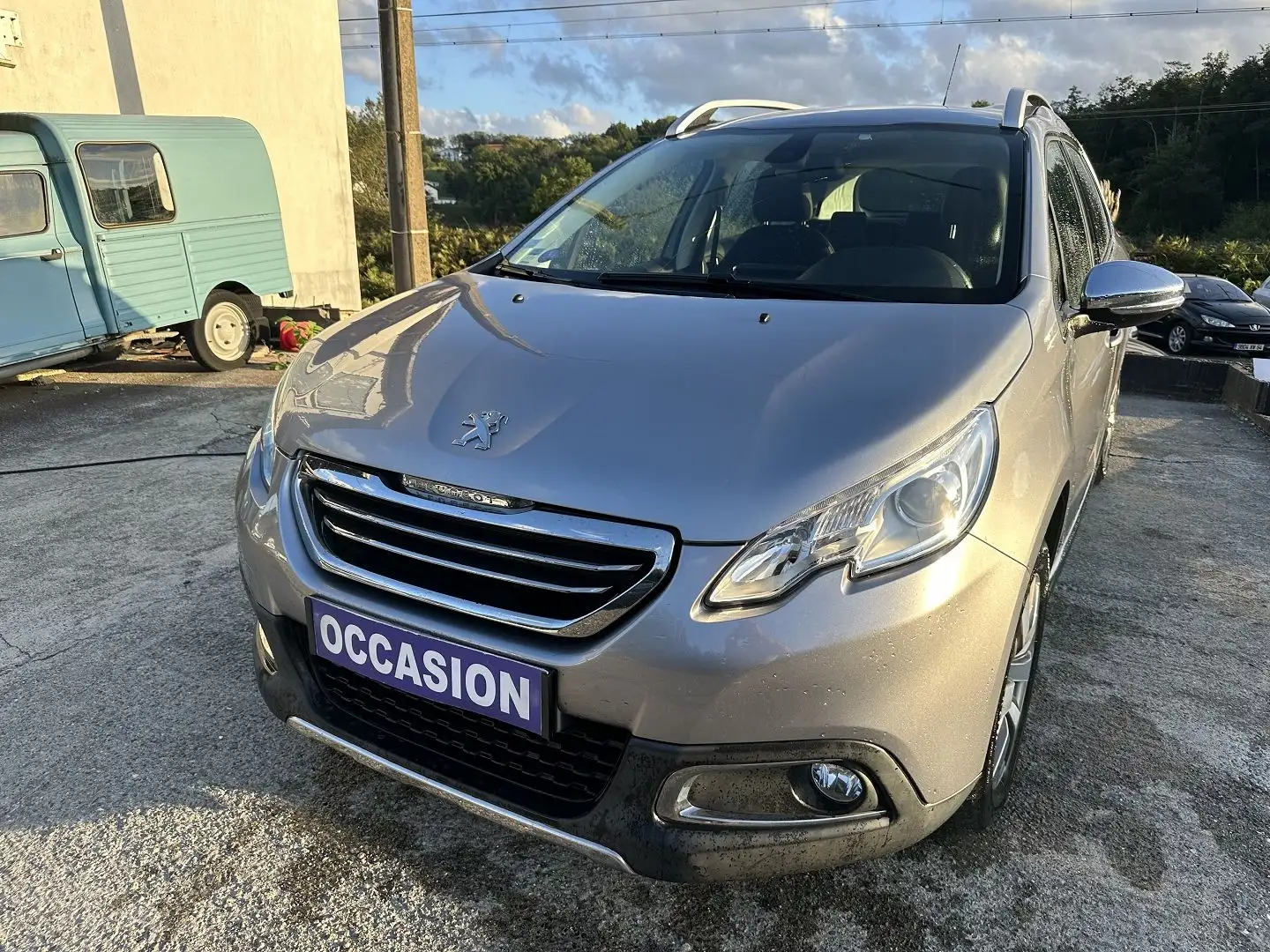 Peugeot 2008 1.2 PURETECH ALLURE Gris - 2
