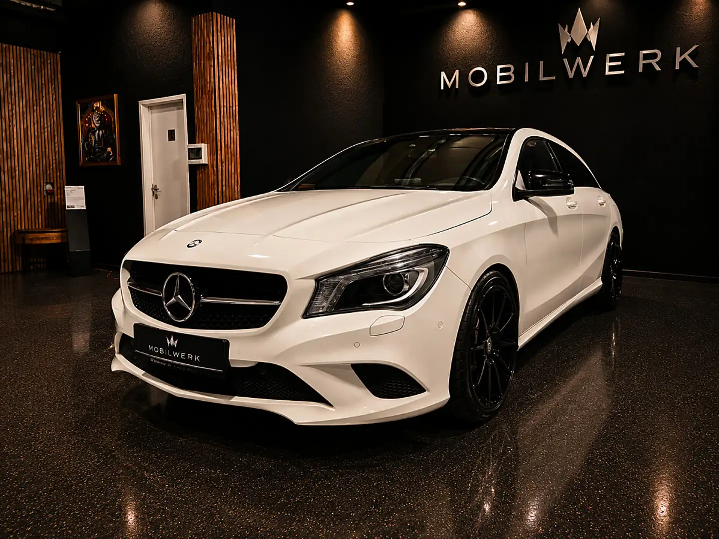 Mercedes-Benz CLA 180 Shooting Brake Aut.* Schiebedach * Weiß - 1
