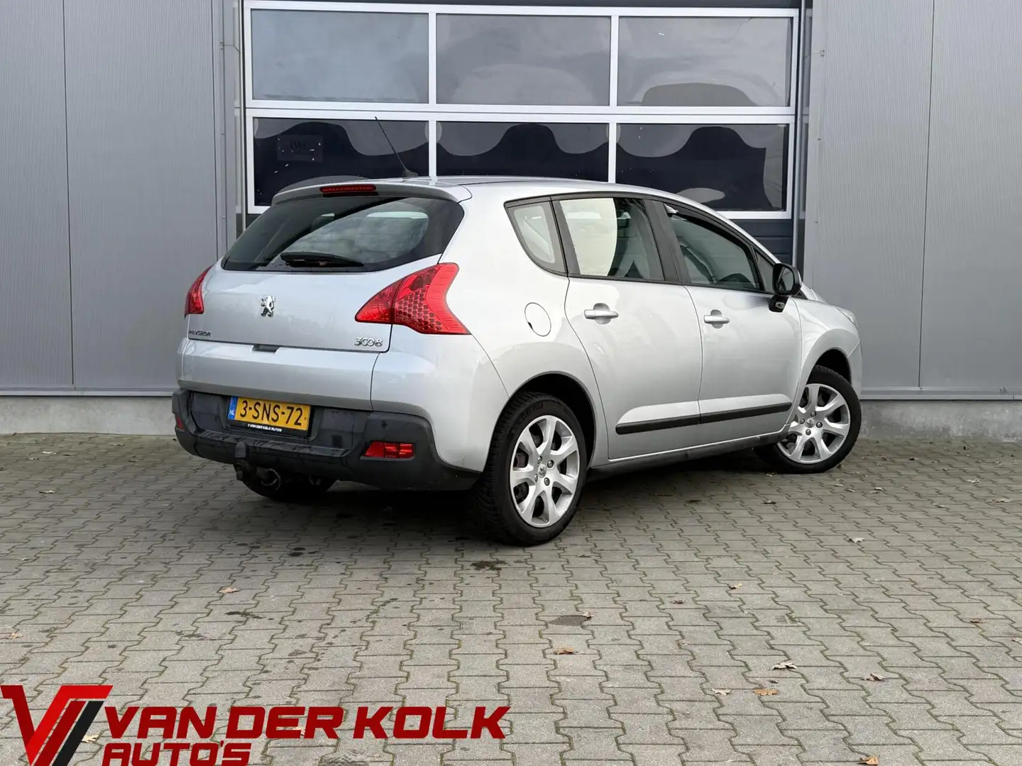 Peugeot 3008 1.6 VTi Blue Lease Cruise Trekhaak Airco Grau - 2