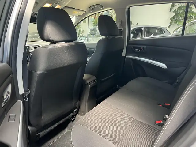 Suzuki SX4 S-Cross view 15