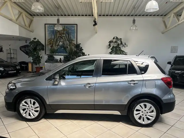 Suzuki SX4 S-Cross view 7
