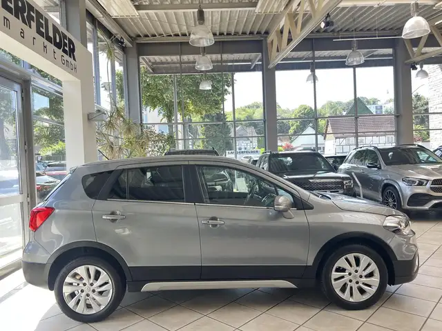 Suzuki SX4 S-Cross view 2