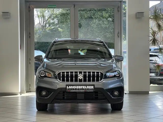 Suzuki SX4 S-Cross view 10