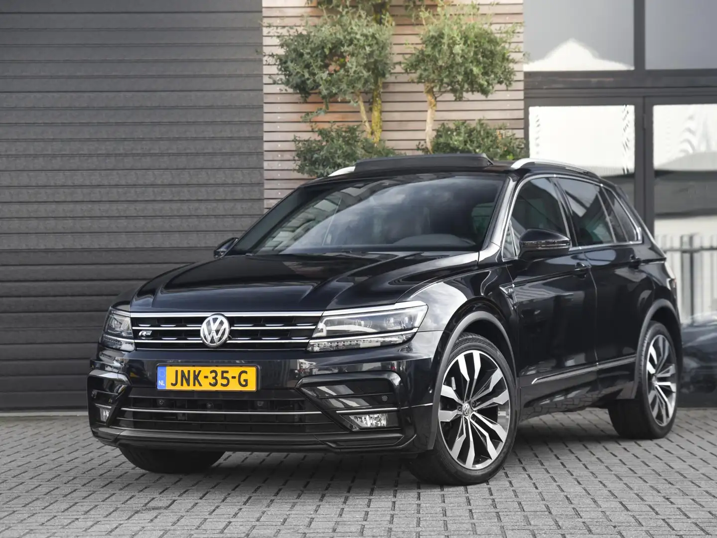 Volkswagen Tiguan 1.4 TSI R-Line DSG Panoramadak Camara 20 inch Noir - 1