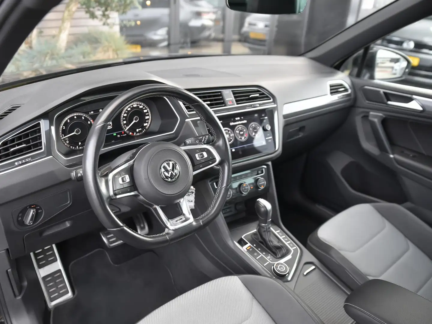 Volkswagen Tiguan 1.4 TSI R-Line DSG Panoramadak Camara 20 inch Noir - 2