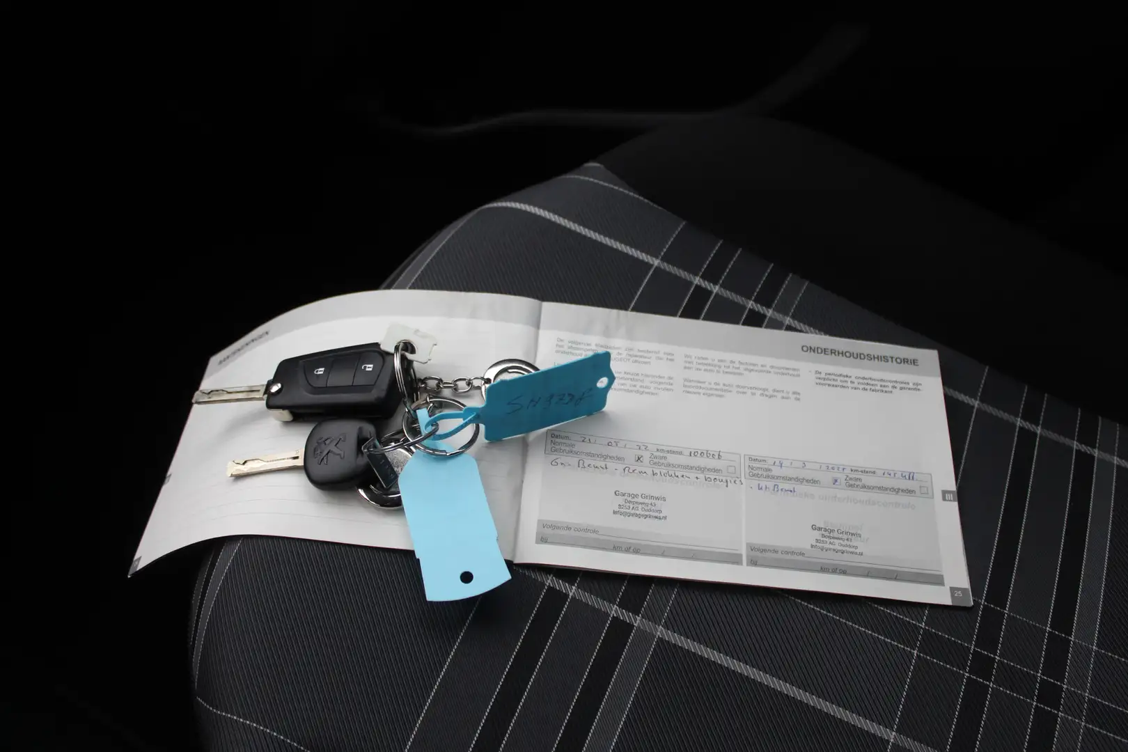 Peugeot 108 1.0 e-VTi Active Airco/Bluetooth/Centrale vergrend Grau - 2