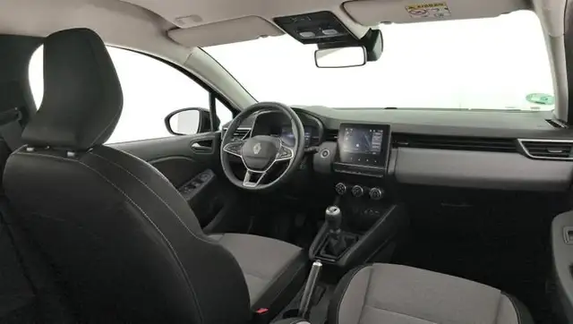 Renault Clio view 11