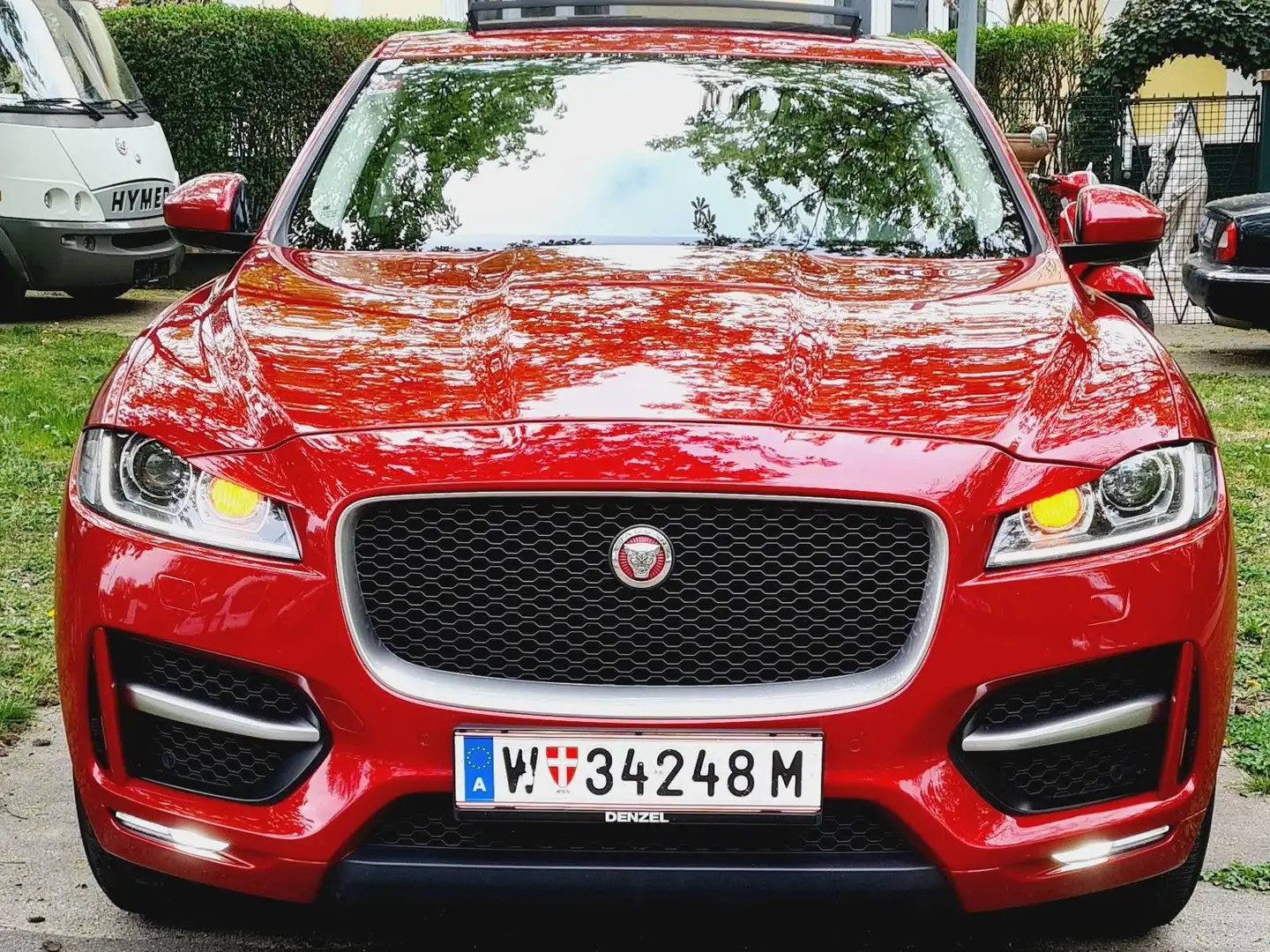 Jaguar F-Pace F-Pace 20d AWD R-Sport Aut. R-Sport Rot - 1