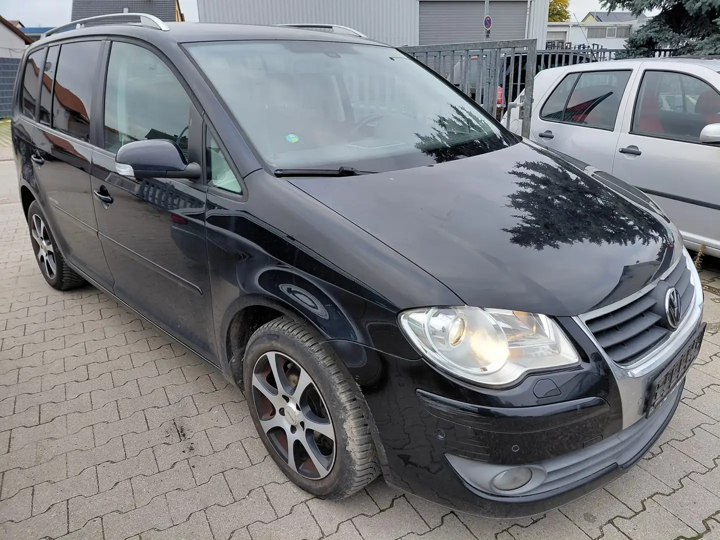 Volkswagen Touran 1.9 TDI HU & AU Neu! Schwarz - 2