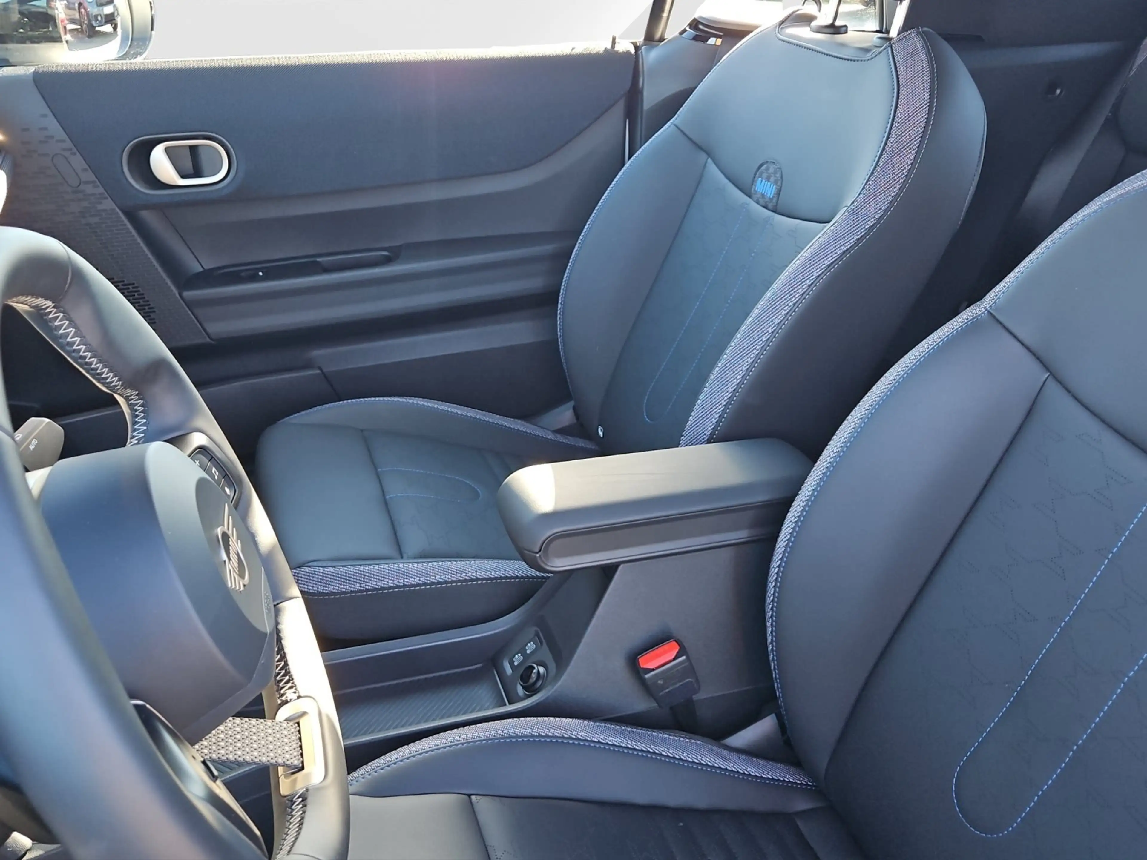 MINI Cooper Cabrio Cooper C Cabrio Aut. Classic Trim Paket M — photo 9