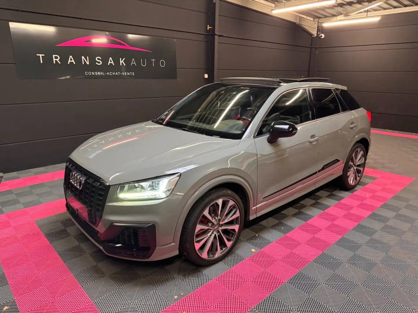 Audi SQ2 50 TFSI 300 ch S tronic 7 Quattro Gris - 2