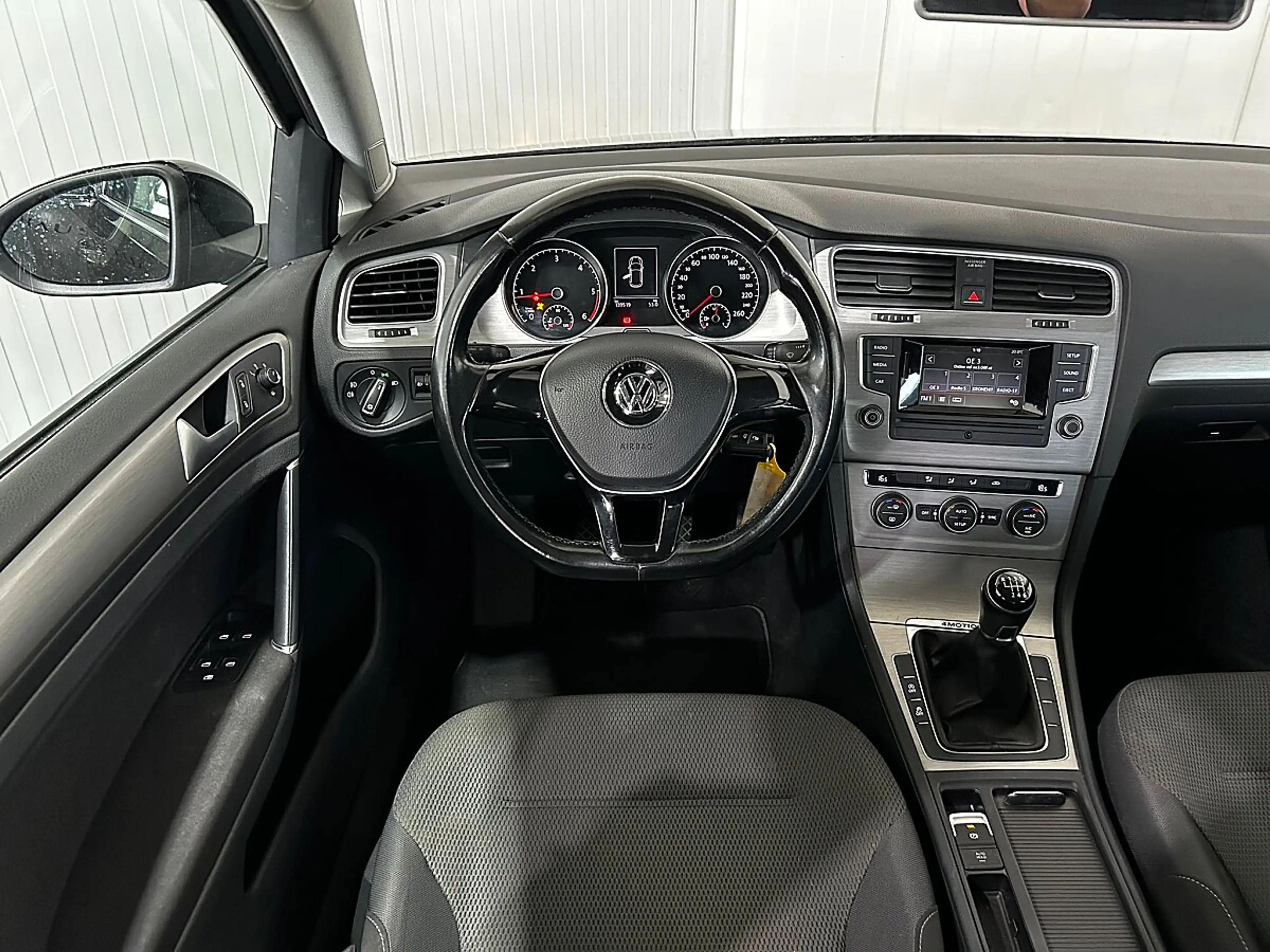 Volkswagen Golf R abbit 1,6 BMT TDI DPF 4Motion//ALLRAD// — photo 8