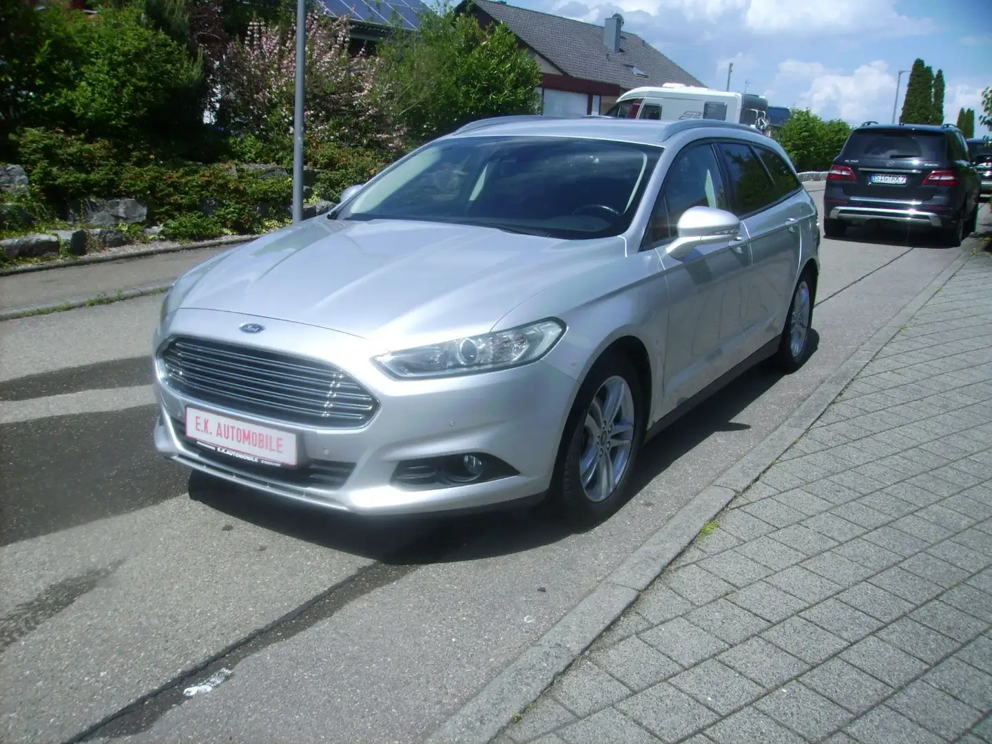 Ford Mondeo Turnier Business Edition 2,0TDCI  AHK NAV Plateado - 1