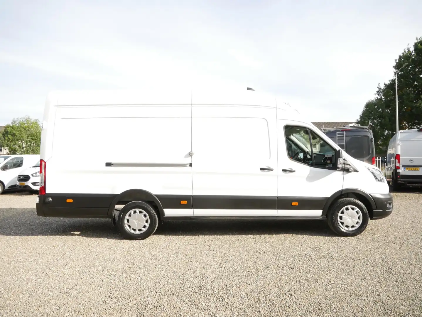 Ford Transit 2.0 TDCI 170PK, L4H3, Automaat, Airco, Trekhaak 3. Weiß - 2