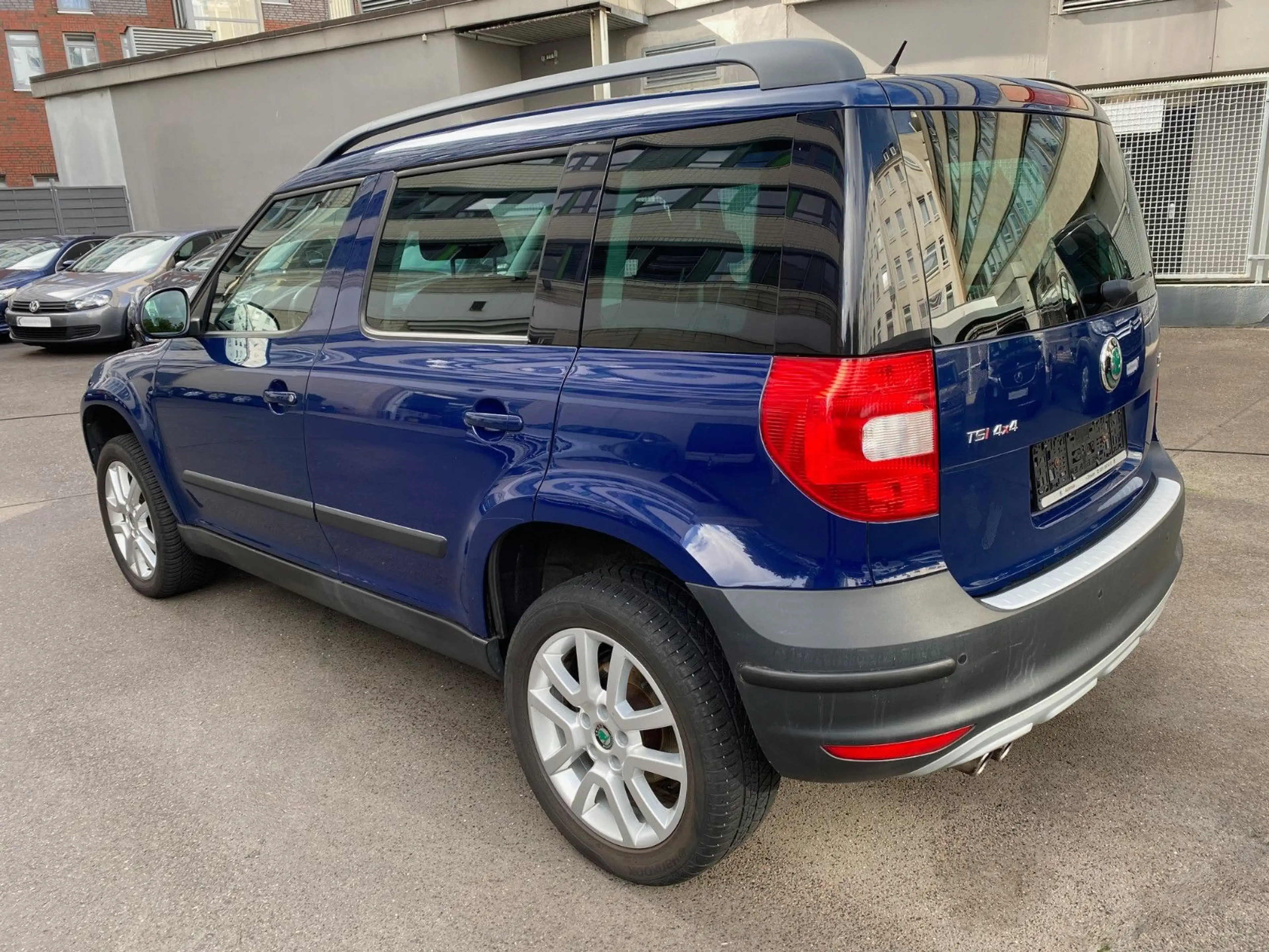 Skoda Yeti 4x4 Ambition Plus Edition 1.Hd Aut/PDC/Sitz — photo 2