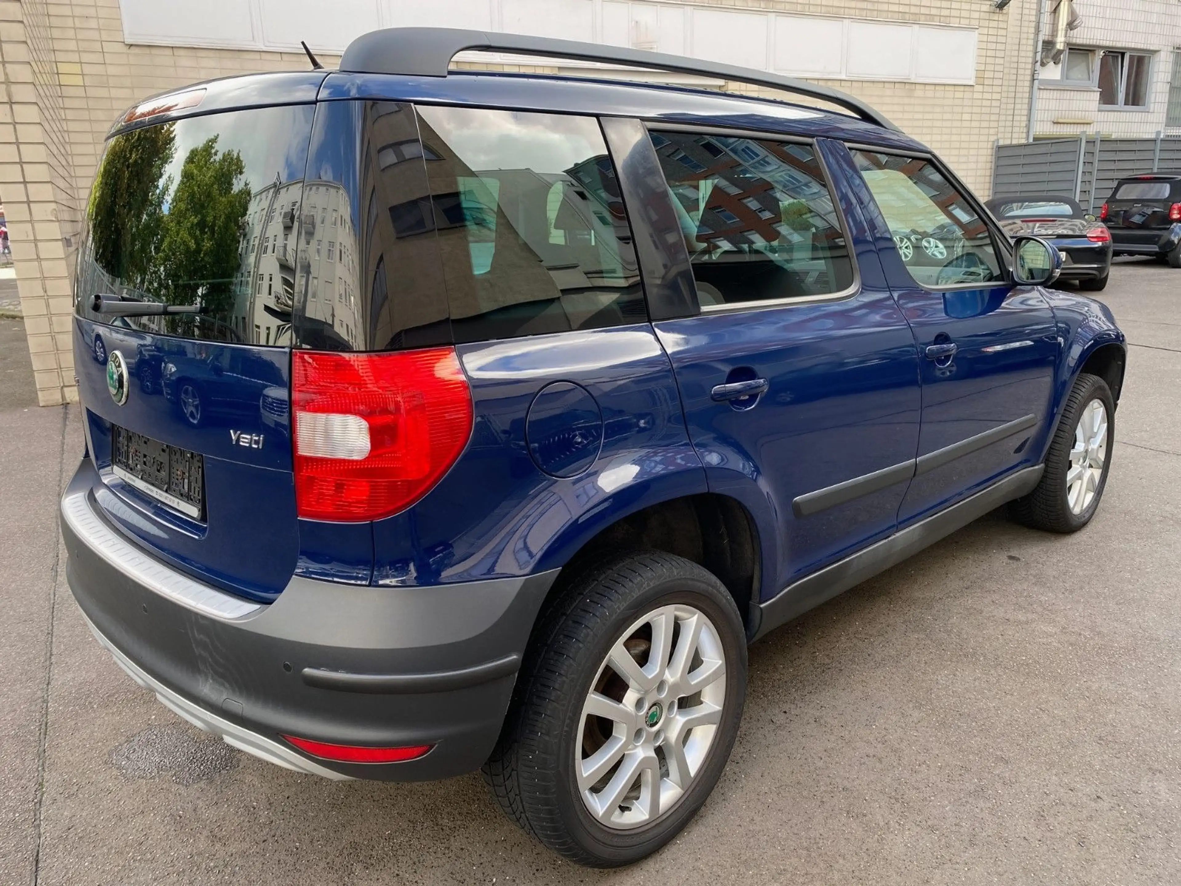 Skoda Yeti 4x4 Ambition Plus Edition 1.Hd Aut/PDC/Sitz — photo 3
