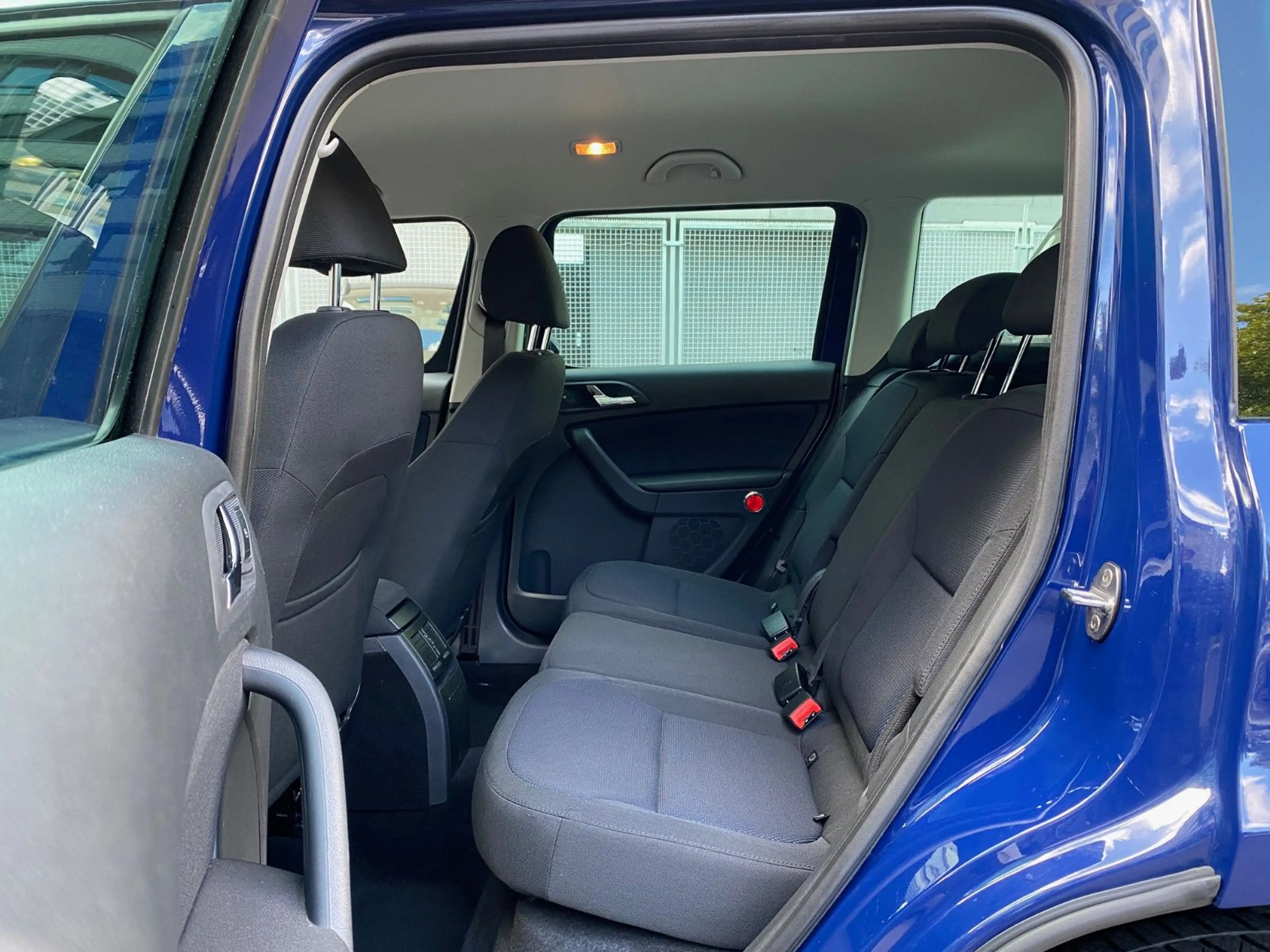 Skoda Yeti 4x4 Ambition Plus Edition 1.Hd Aut/PDC/Sitz — photo 10
