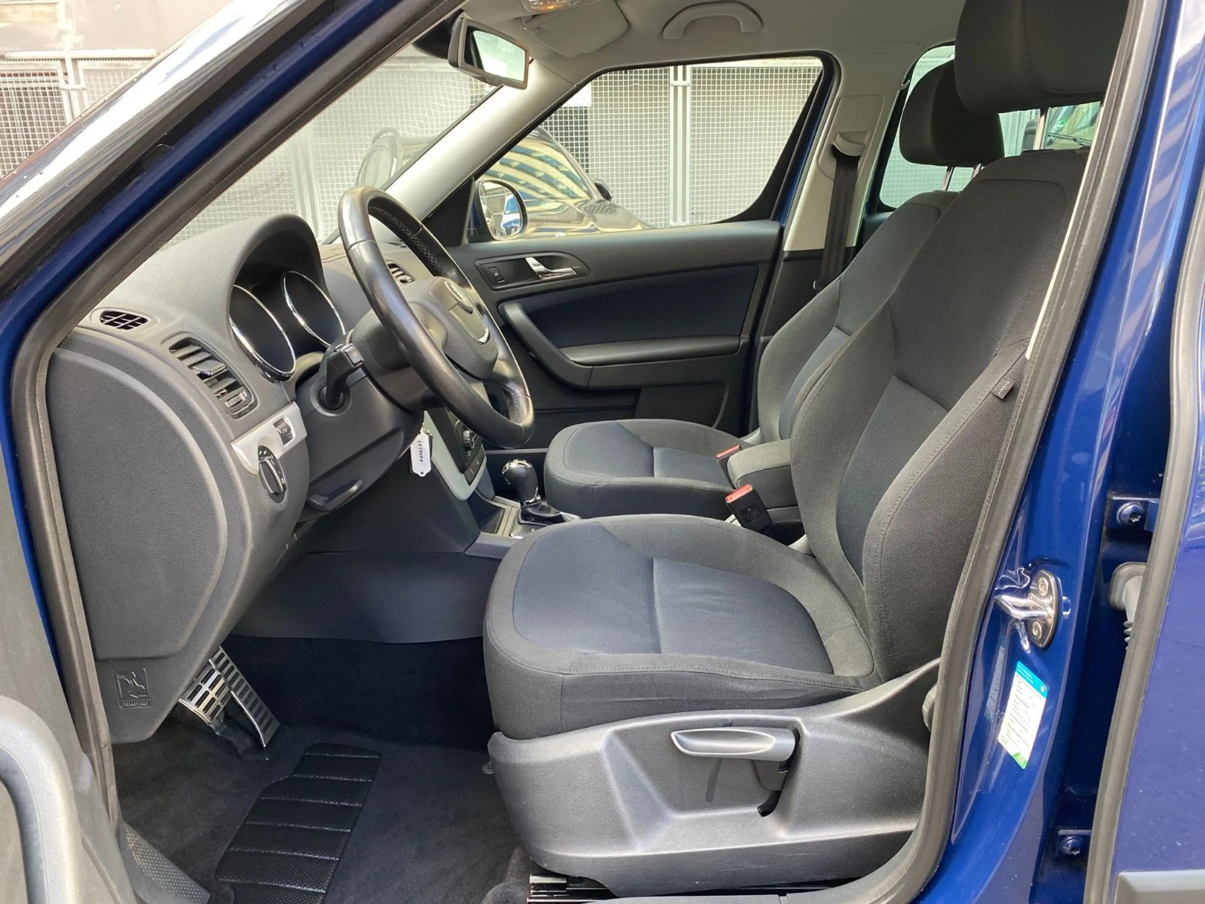 Skoda Yeti 4x4 Ambition Plus Edition 1.Hd Aut/PDC/Sitz — photo 8