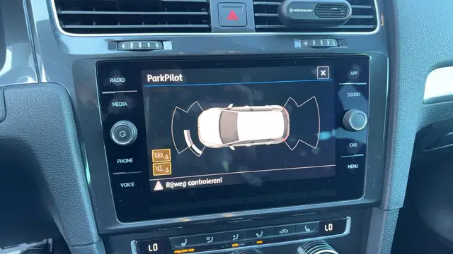 Volkswagen Golf view 10