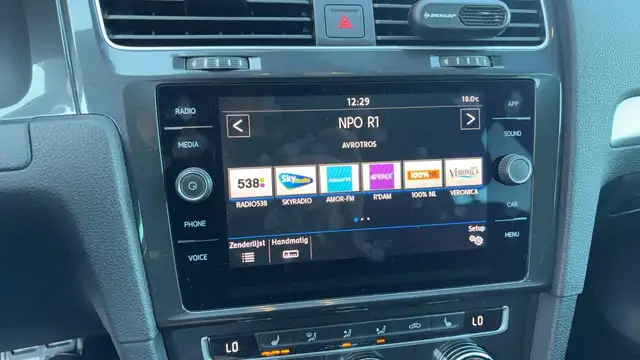 Volkswagen Golf view 11