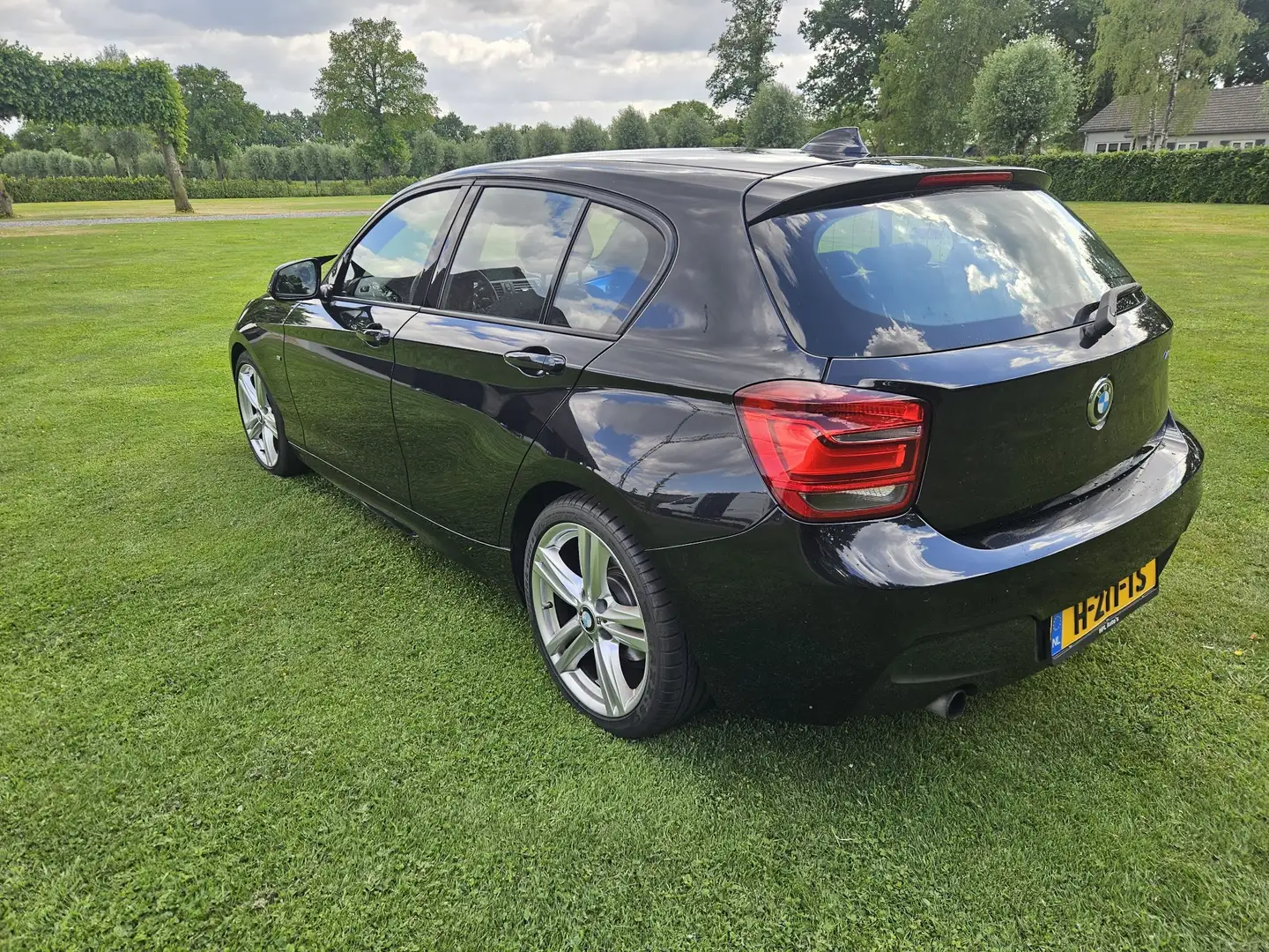 BMW 116 Limited Series M Sport High Zwart - 2