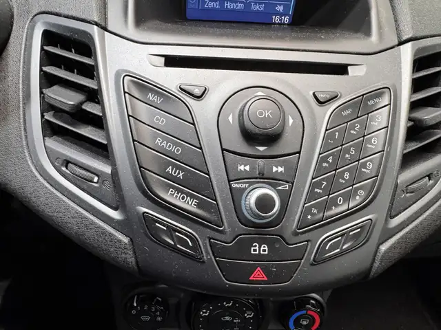 Ford Fiesta view 14