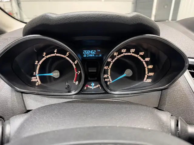 Ford Fiesta view 13