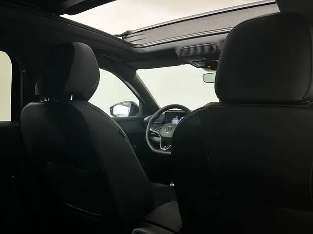 Volkswagen T-Roc view 10