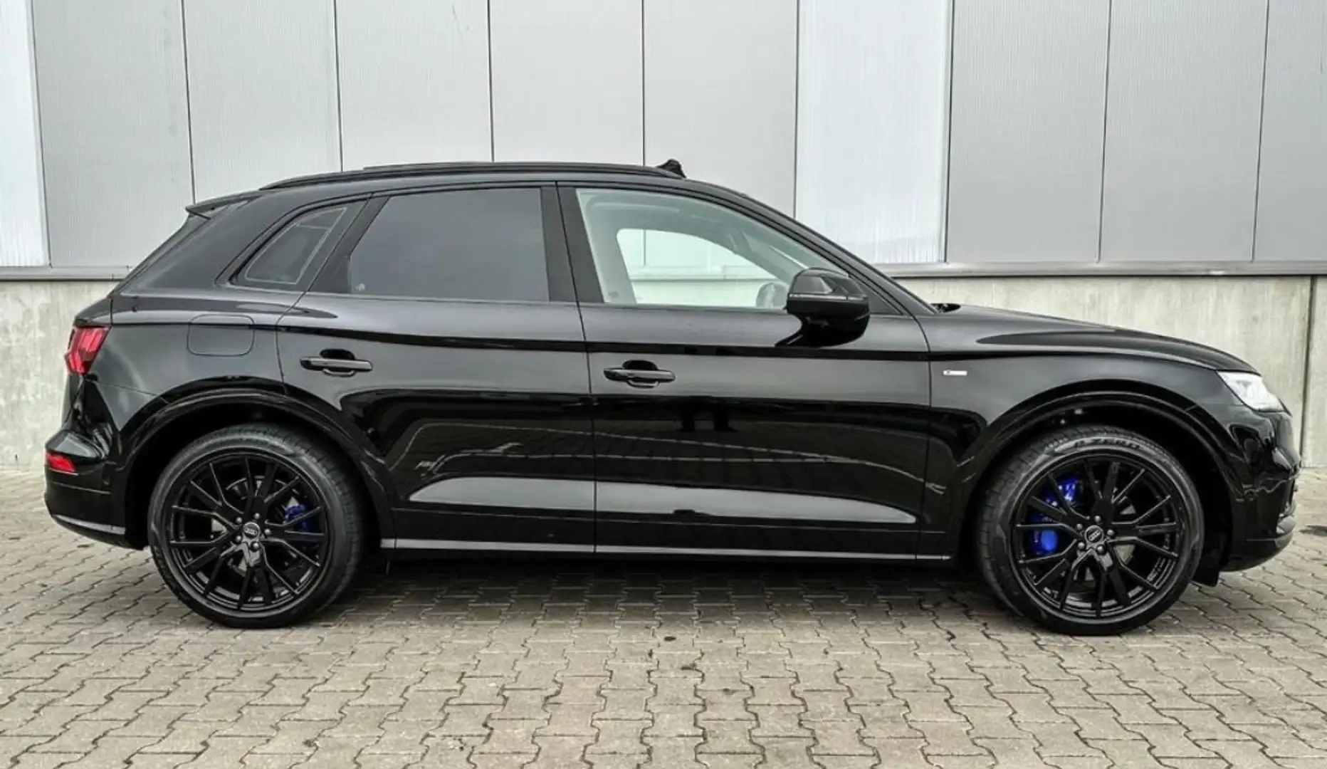 Audi Q5 55 TFSI Quattro Competition Black Optic 367 PK Zwart - 1