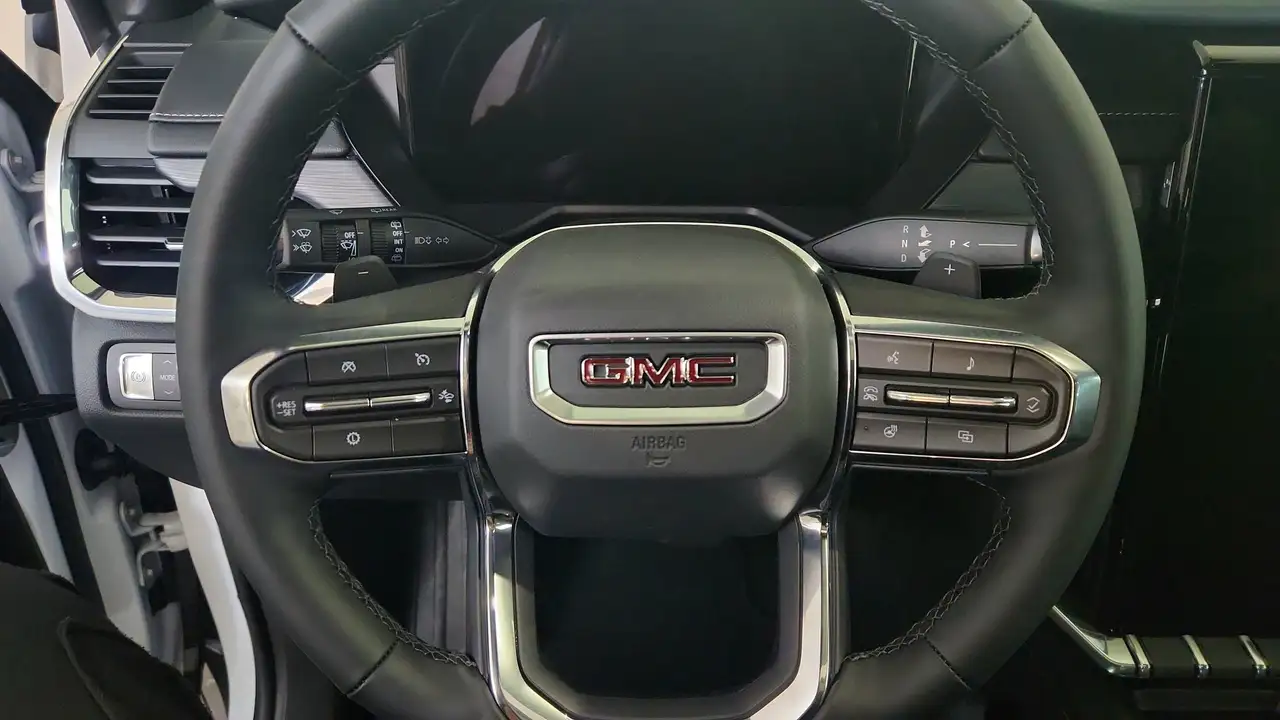 GMC Acadia снимка GMC Acadia