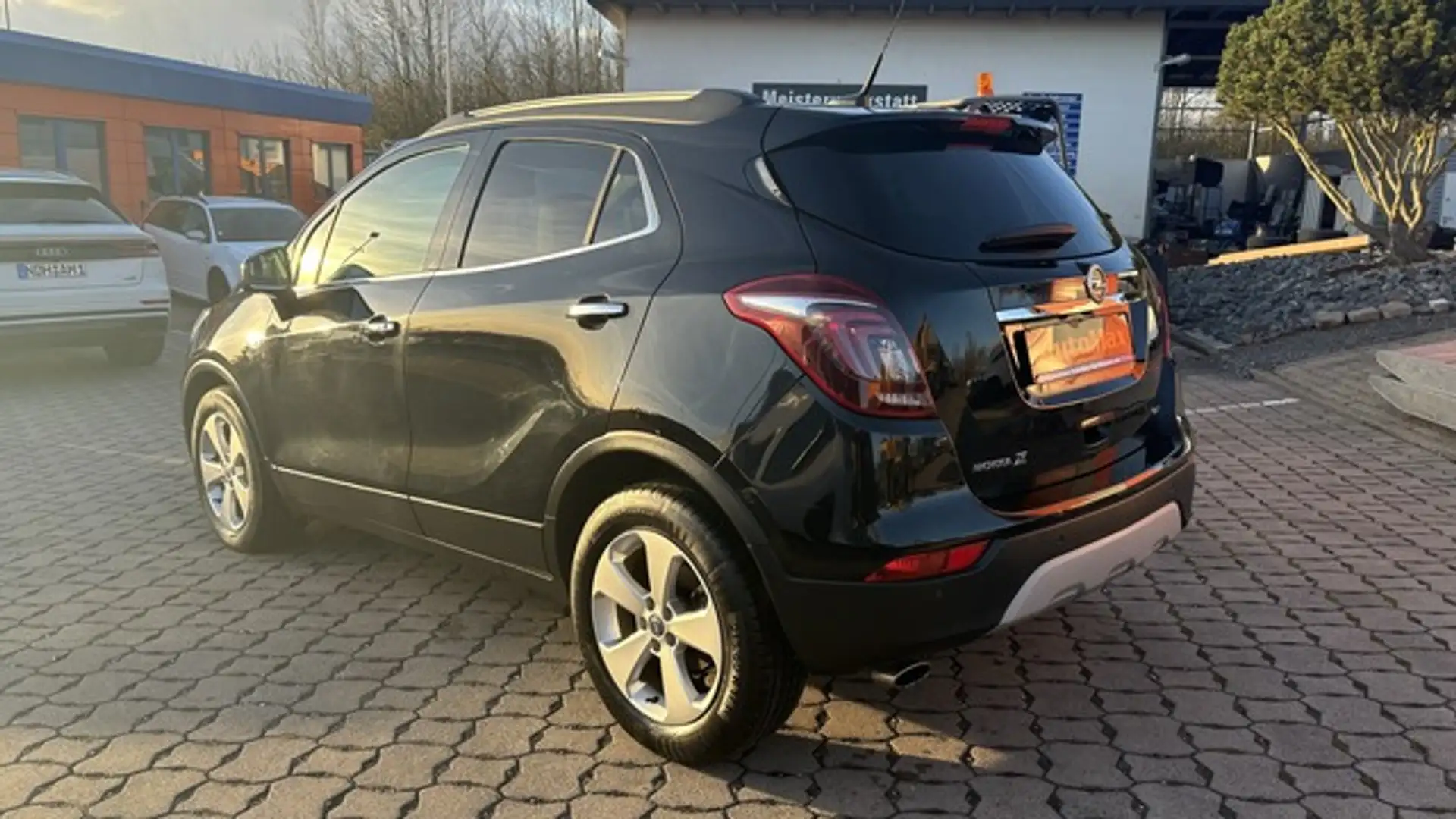 Opel Mokka X 1.6 D Innovation LED Navi PDC SHZ Schwarz - 2