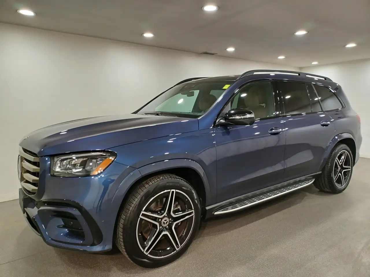 Mercedes-Benz GLS снимка Mercedes-Benz GLS