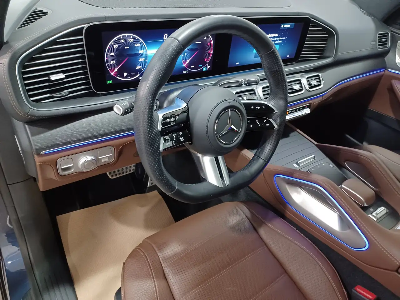 Mercedes-Benz GLS снимка Mercedes-Benz GLS