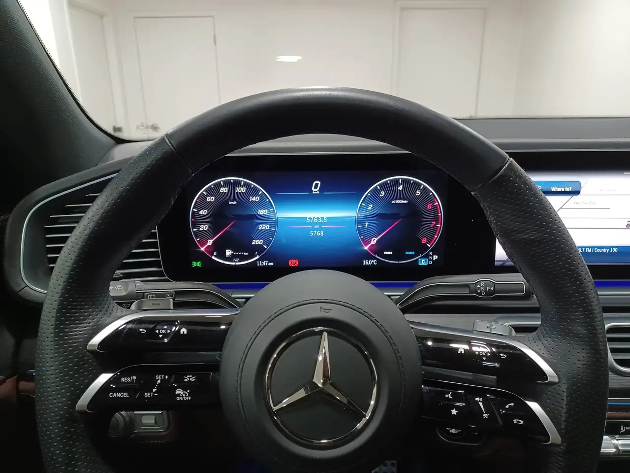Mercedes-Benz GLS снимка Mercedes-Benz GLS