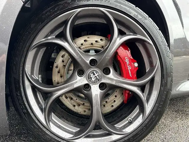 Alfa Romeo Giulia view 9