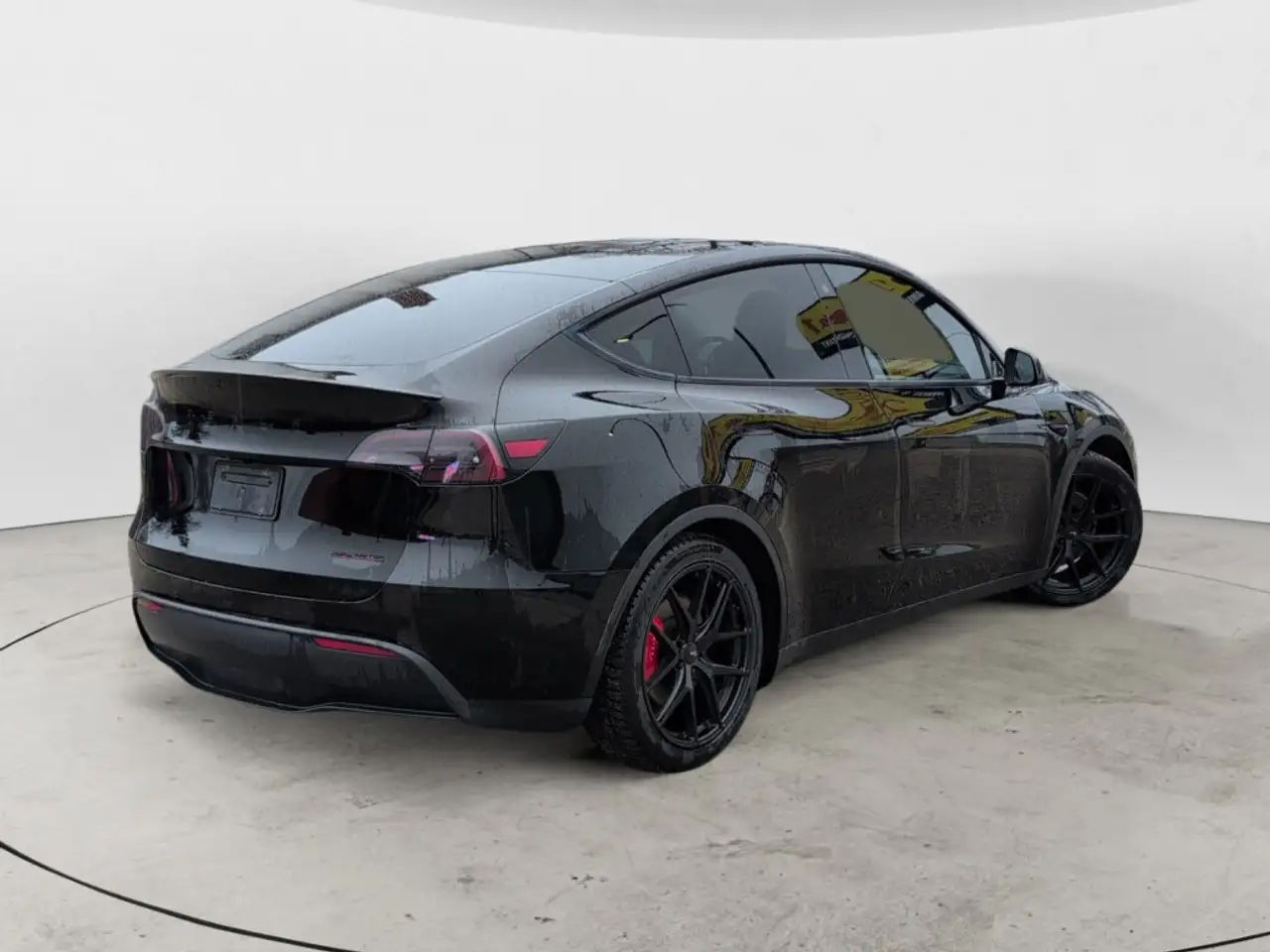 Tesla Model Y снимка Tesla Model Y