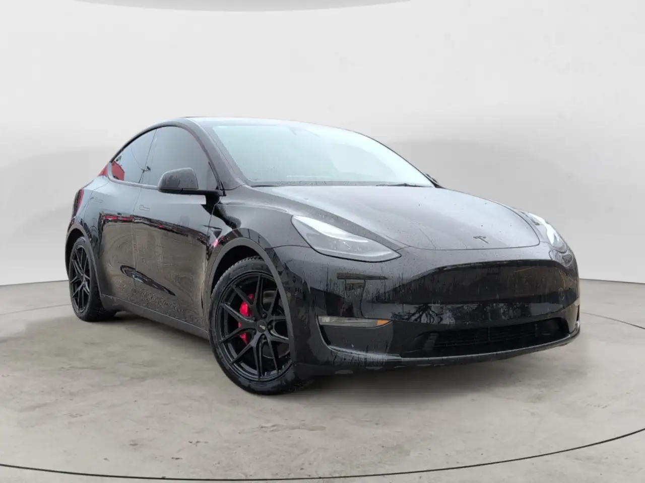 Tesla Model Y снимка Tesla Model Y
