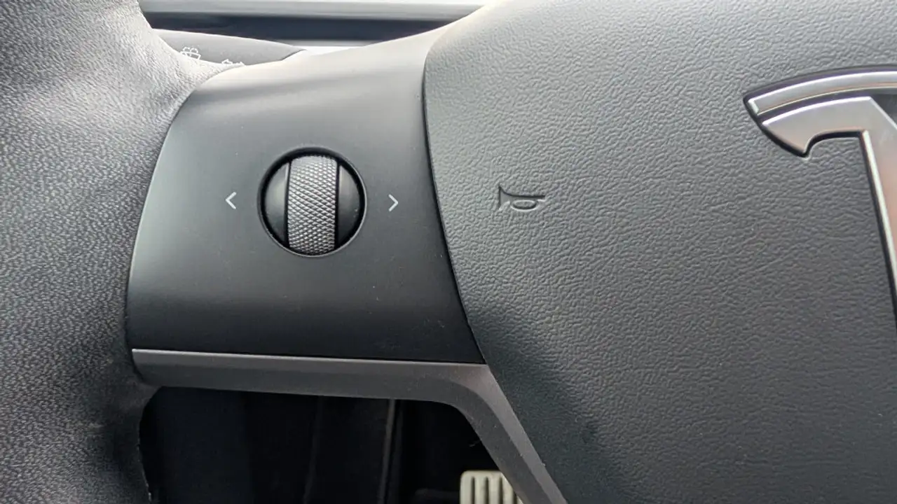 Tesla Model Y снимка Tesla Model Y