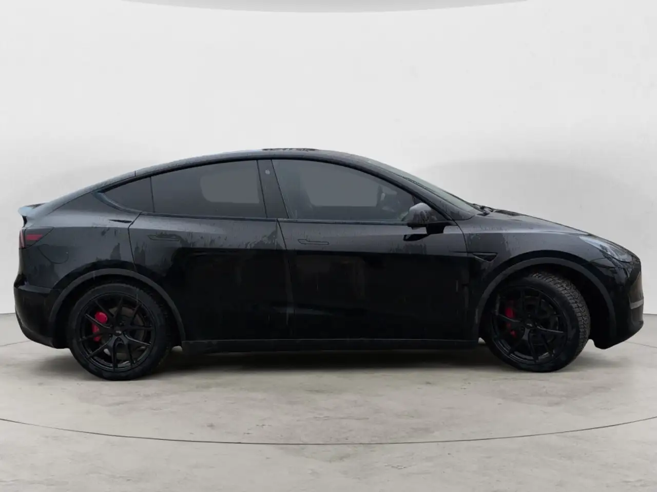 Tesla Model Y снимка Tesla Model Y