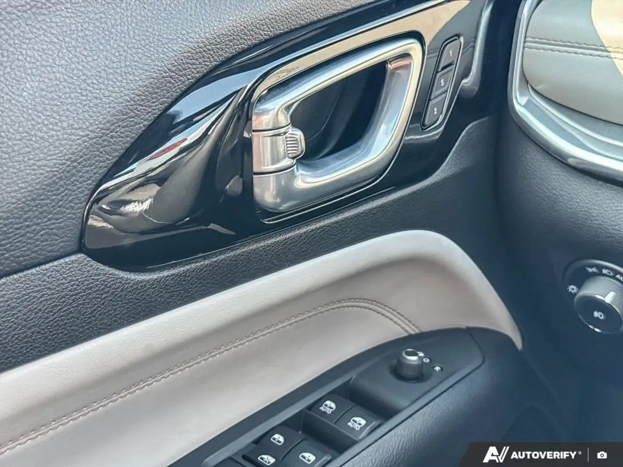 Jeep Compass photo Jeep Compass